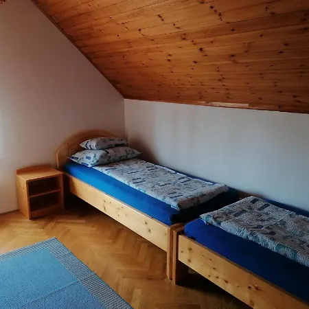 Διαμέρισμα 14 Ferohelyes Haz Sajat Steggel, Jatszoterrel Balatonfenyvesen Vizparti Utcaban